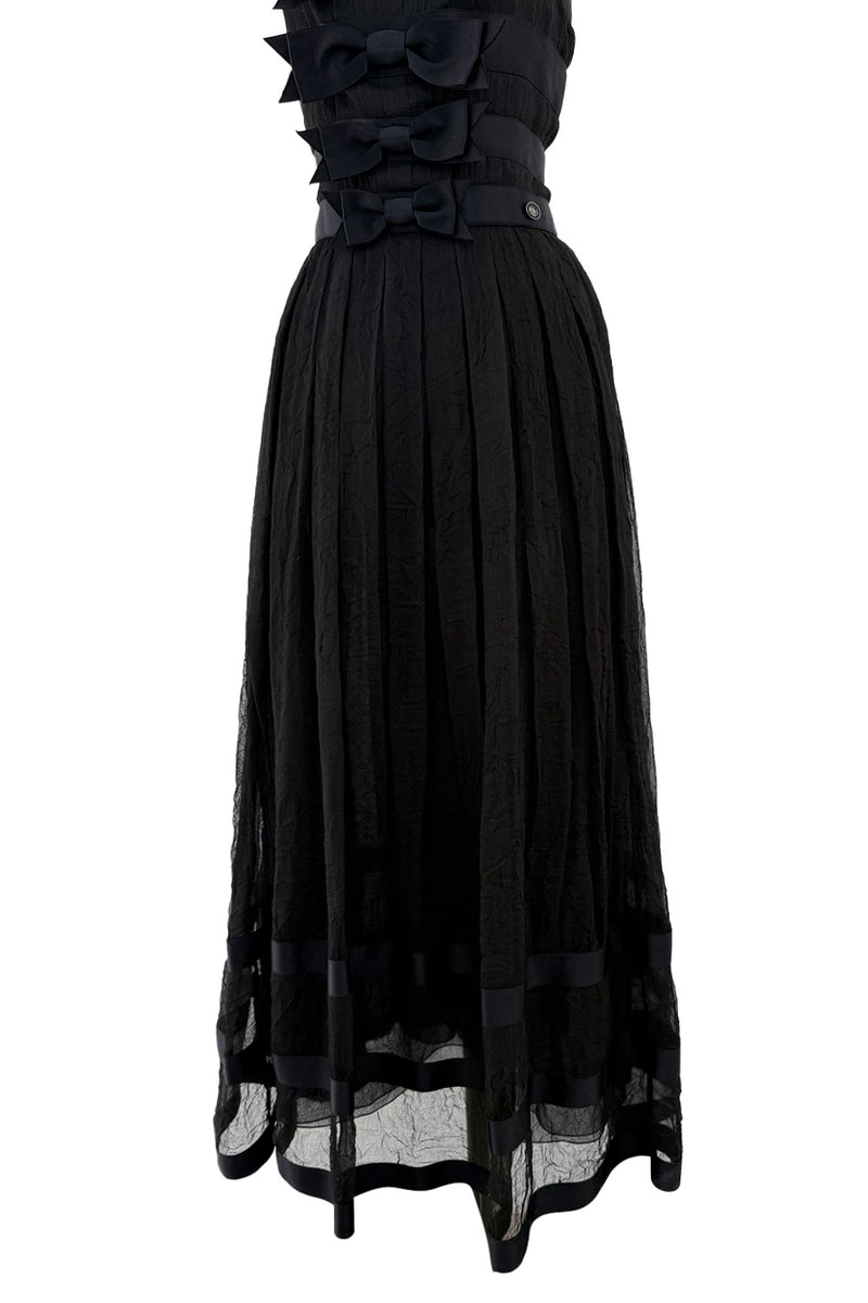 Exceptional Pre-Fall 2015 Chanel by Karl Lagerfeld Runway Look 86 Front Bow Metiers d'Art Dress