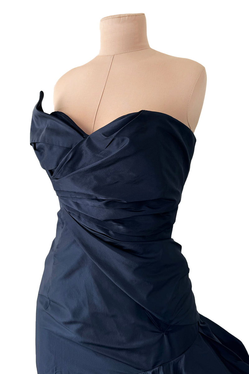 Resort 2011 Oscar de la Renta Runway Deep Blue Strapless Silk Dress w Elaborate Ruffled Skirt