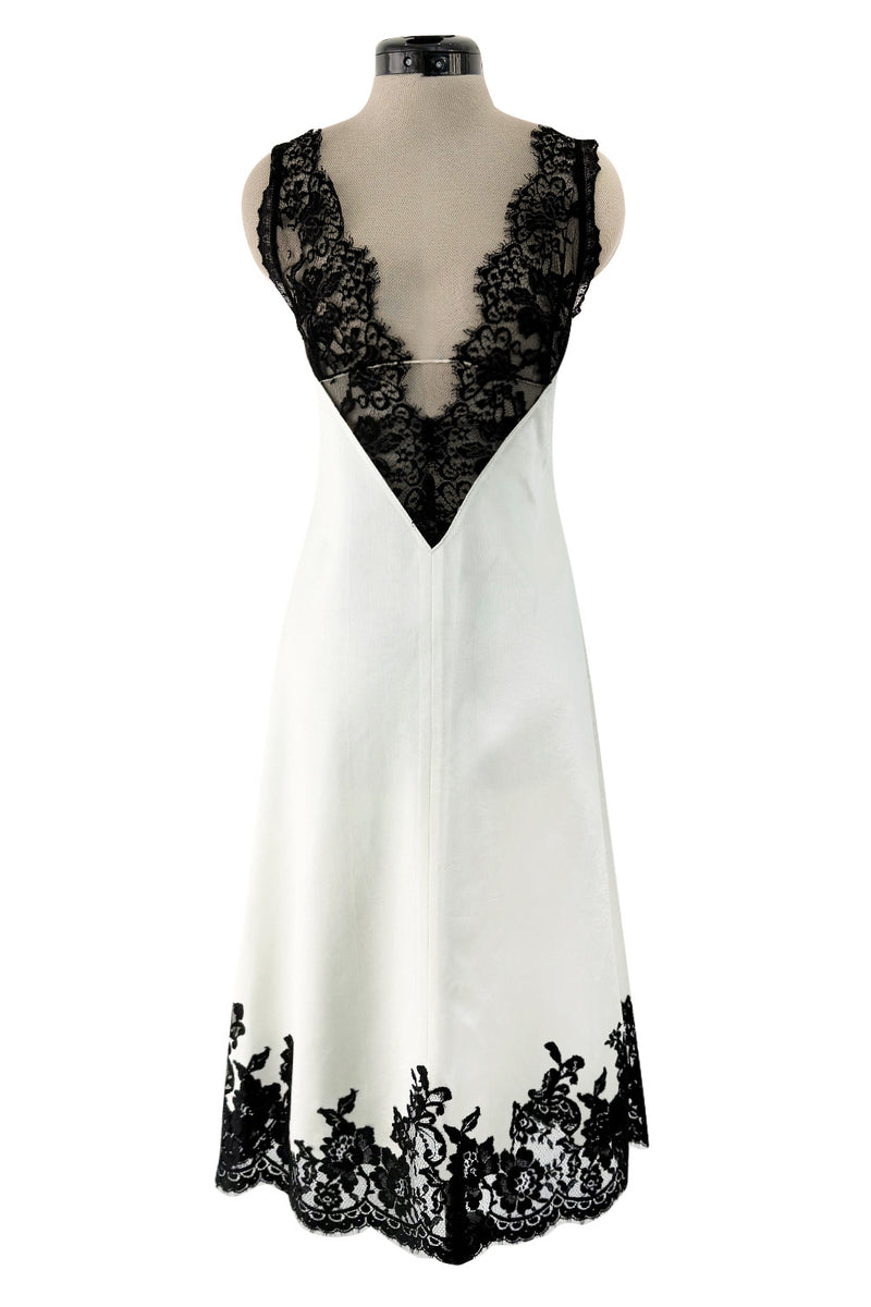 Spring 2016 Celine by Pheobe Philo Runway White Silk & Black Lace Plunge Dress