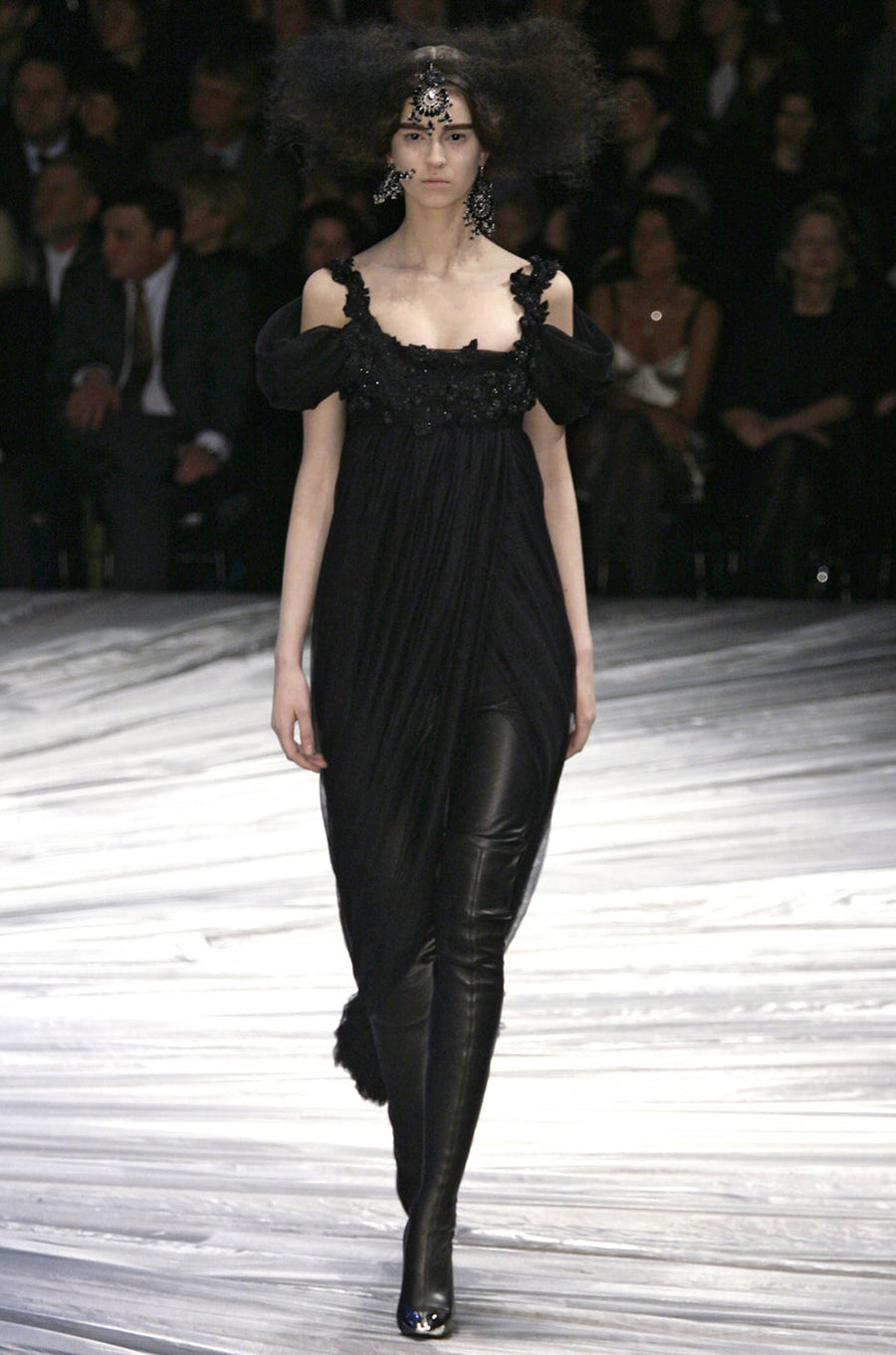 Extraordinary Fall 2008 Alexander McQueen The Girl Who Lived in the T Shrimpton Couture