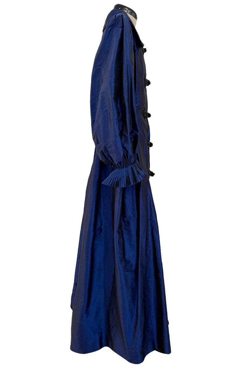 1980s Oscar de la Renta Iridescent Silk Taffeta Blue Coat or Dress w beaded Frog Knots