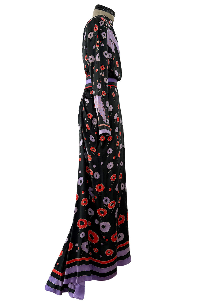 Rare Spring 1979 Chloe by Karl Lagerfeld Stunning Silk Print Plunge Dress w Belt