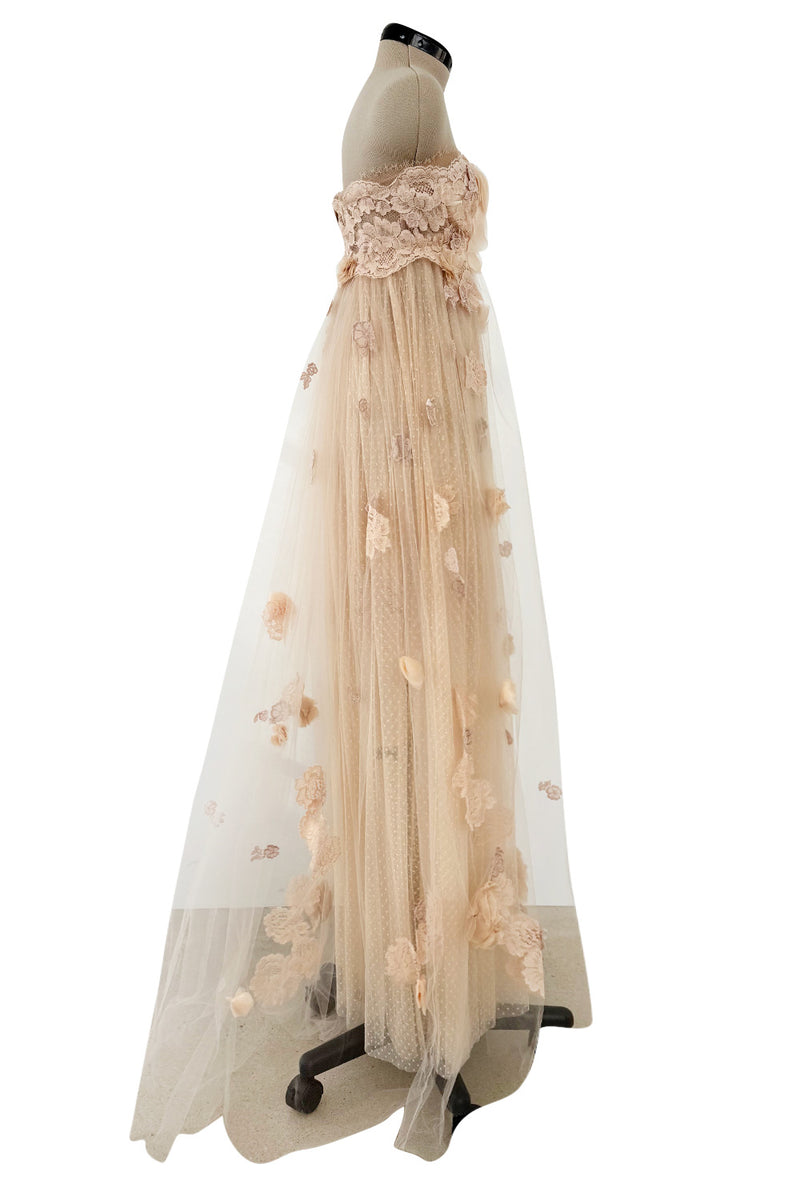 Magical 2012 Dolce & Gabbana Pinky Nude Tulle & Lace Flower Applique Strapless Dress