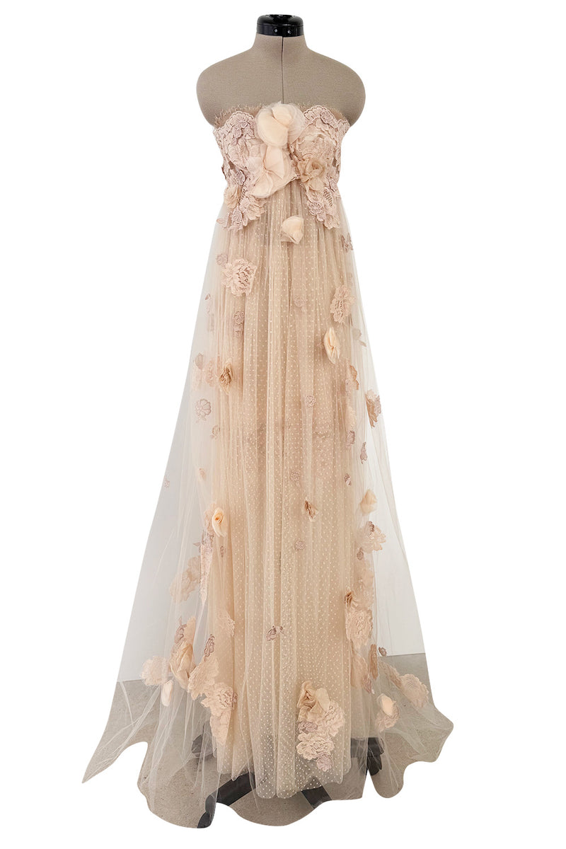 Magical 2012 Dolce & Gabbana Pinky Nude Tulle & Lace Flower Applique Strapless Dress