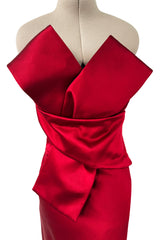 Gorgeous 2015 Alexander McQueen by Sarah Burton Strapless Red Silk Bow Dress