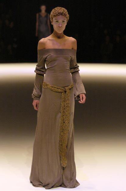 Gorgeous Fall 2004 Alexander McQueen  'Pantheon Ad Lecum' Runway Off Shoulder Knit Dress