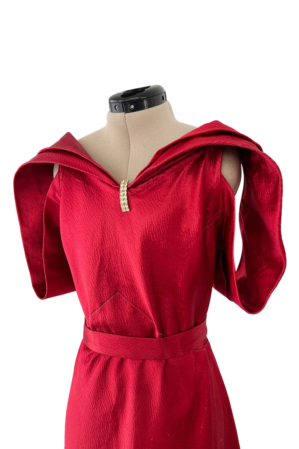 Stunning 1930s Hammered Silk Satin Deep Red Dress w Low Back & Unusual –  Shrimpton Couture