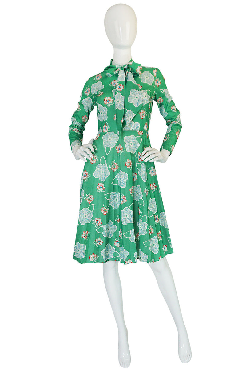 1970s Apple Green Print Washable Jersey Secretary Dress – Shrimpton Couture