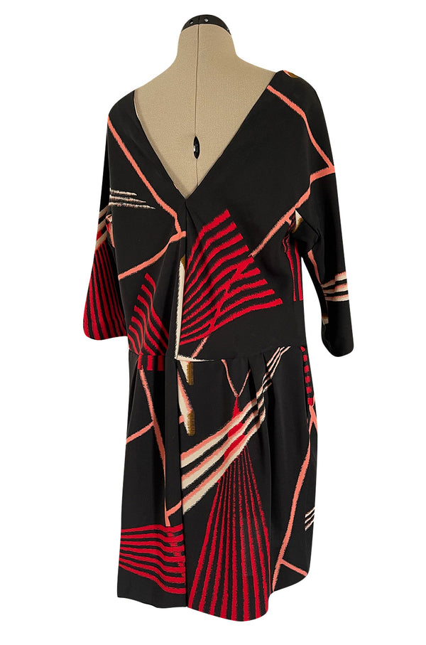 Fall 2007 Marni Black & Red Graphic Pattern Dress w V Neck That Can be Worn Back or Front