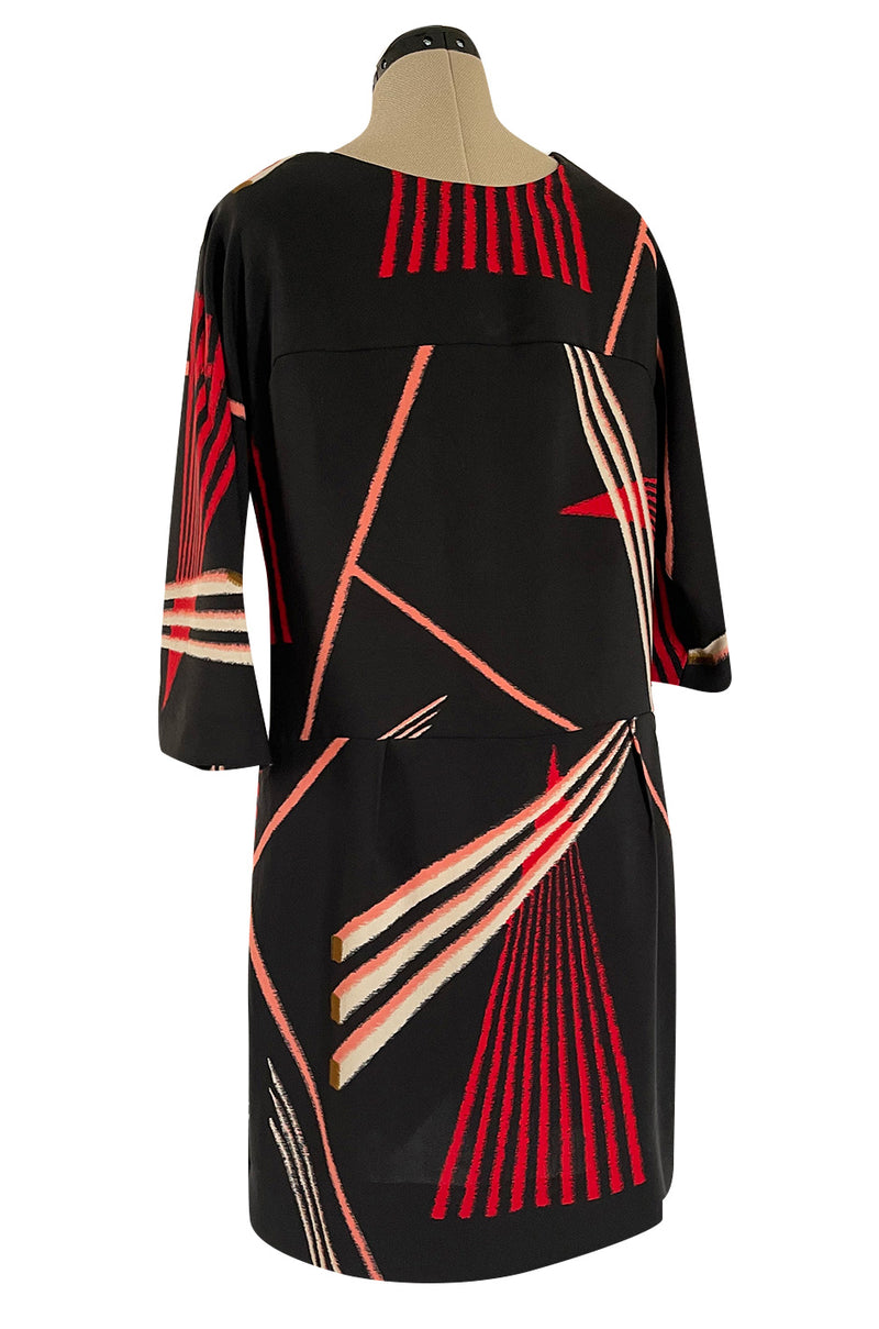 Fall 2007 Marni Black & Red Graphic Pattern Dress w V Neck That Can be Worn Back or Front