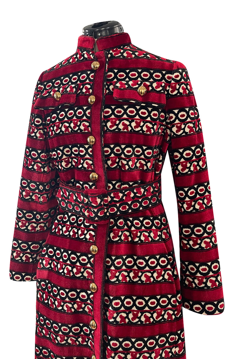 1960s Davidow Red Black & White Fused Cut Velvet Dream Carpet Coat w Matching Belt